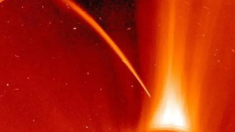 Cometa rasante C/2026