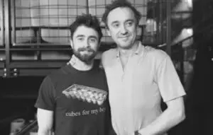 Daniel Radcliffe chào đón Tom Felton đến với vở kịch Broadway sau 15 năm đóng Harry Potter