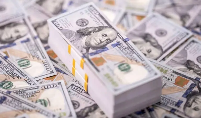Dólar, dinheiro