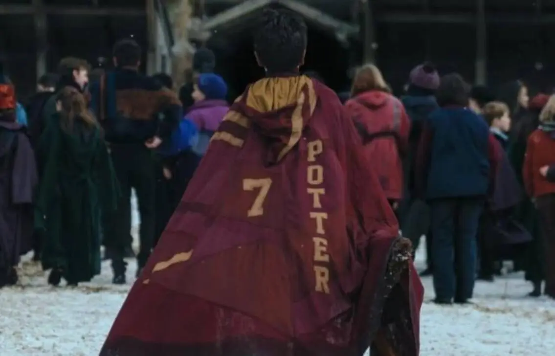 Az HBO bemutatja a Harry Potter sorozat első előzetesét Dominic McLaughlin főszereplésével