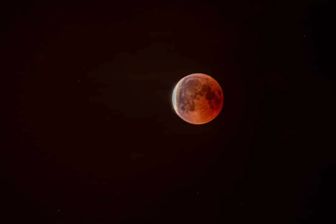 Eclipse lunar total