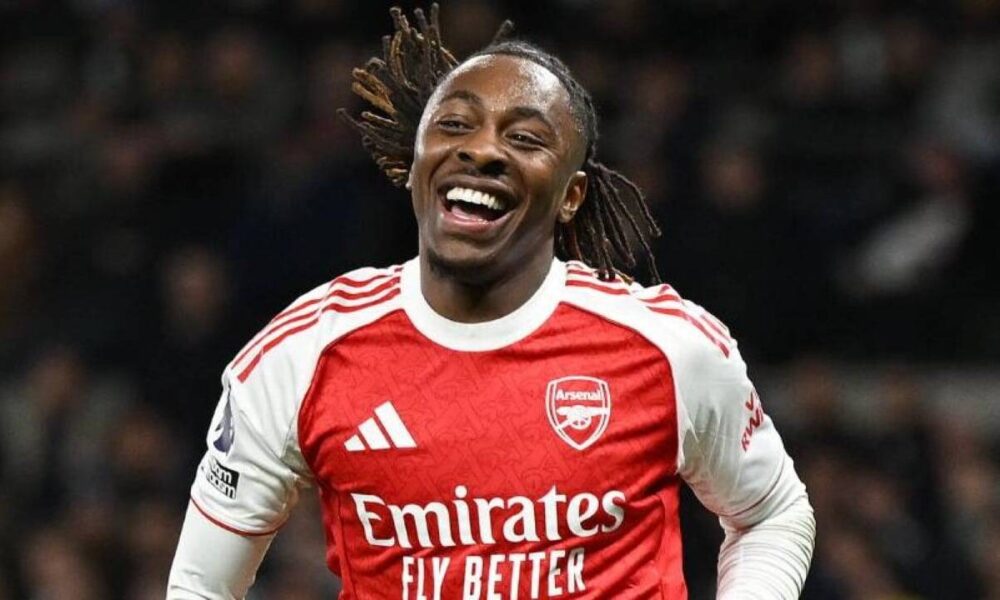 UEFAチャンピオンズリーグ、アーセナル対レバークーゼンの前半にエベレシ・エゼがゴール
