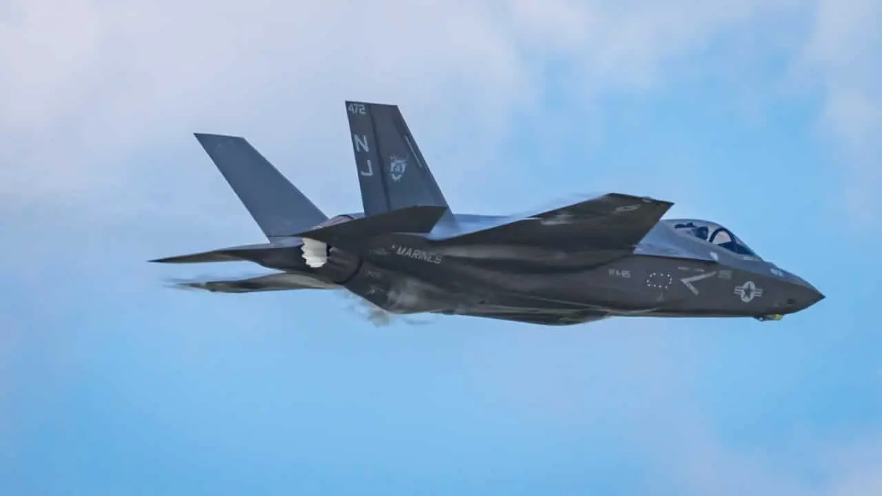 США испытывают искусственный интеллект на F-35 для быстрого выявления угроз в воздушном бою