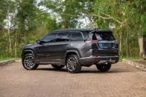 Garis Komandan Jeep 2027 énggal nampi sistem hibrida anu hampang sareng ngirangan konsumsi bahan bakar ku 9,4%