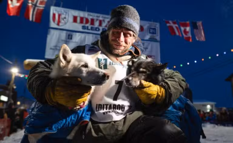Jessie Holmes bicampeão do Iditarod