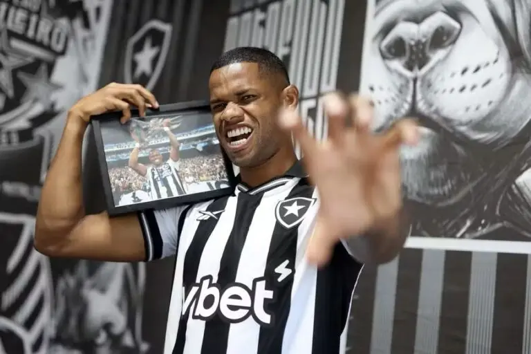 Júnior Santos