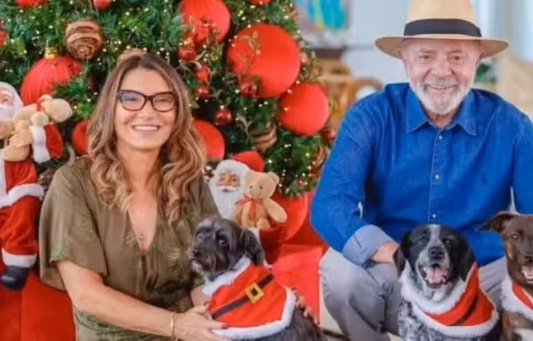 Lula e Janja e pets