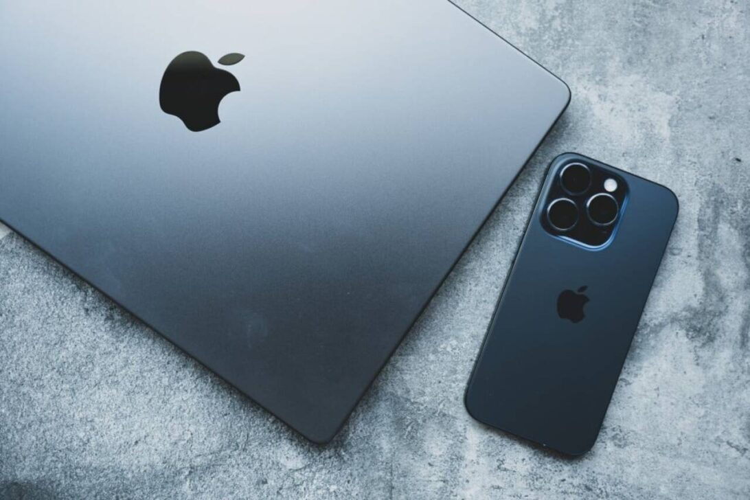 MacBook e iPhone