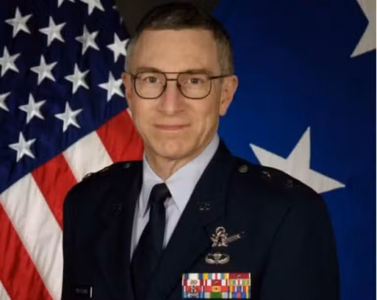 Major-general reformado William Neal McCasland da Força Aérea dos Estados Unidos da América