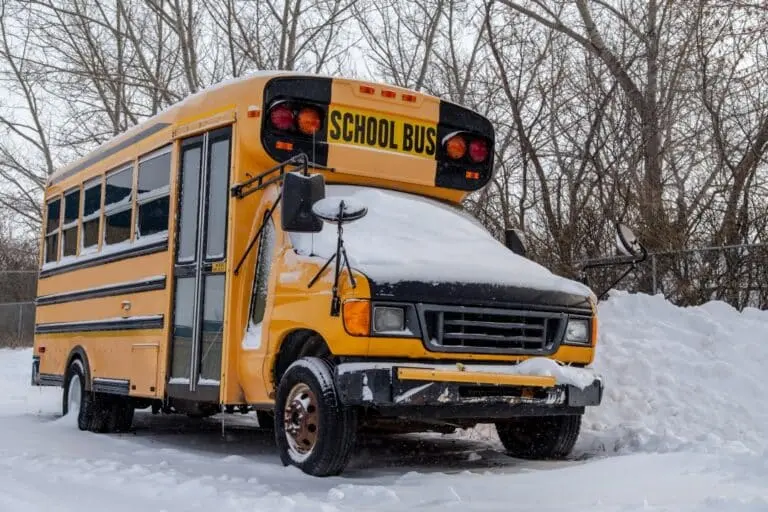 Ônibus escolar, neve, nevasca