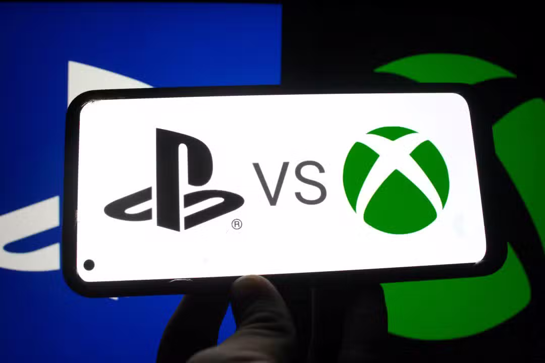 Playstation x Xbox