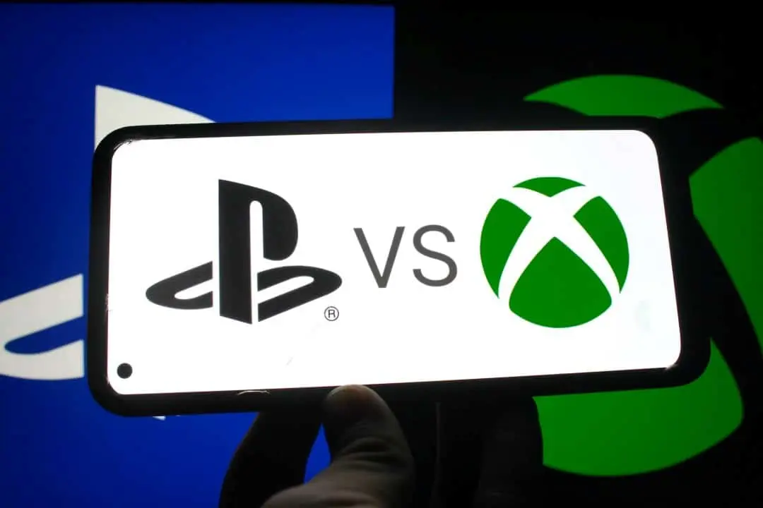 Playstation x Xbox