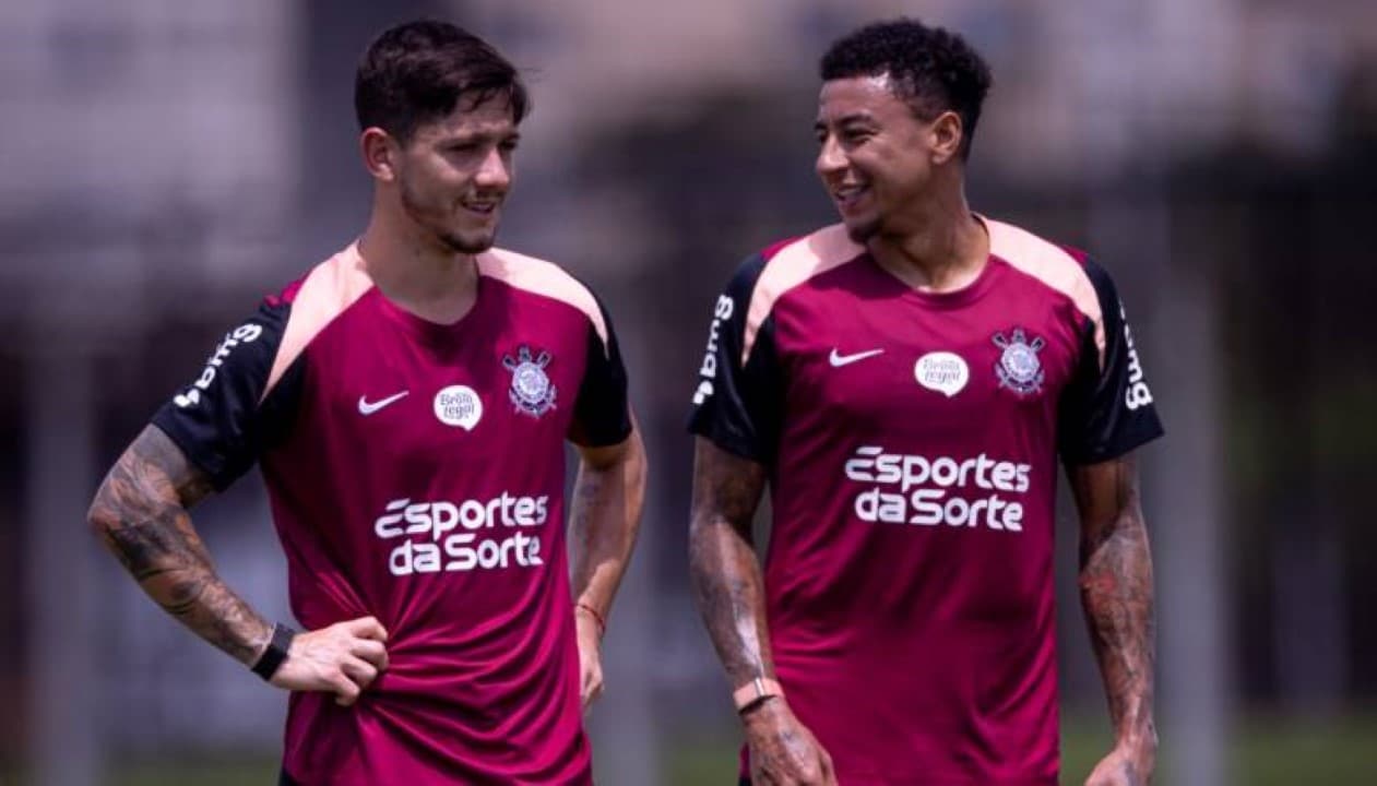 Rodrigo Garrro e Jesse Lingard
