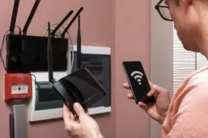 מדענים גרמנים משתמשים באות אינטרנט אלחוטי ובבינה מלאכותית כדי לעקוב אחר אנשים