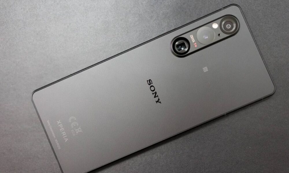 El fabricante japonés detalla fallos visuales en la inteligencia artificial del Xperia 1 VIII