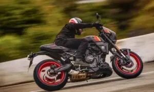 Nye Suzuki GSX-8TT kommer på markedet med en 82 hk motor og et utseende inspirert av racermotorsykler