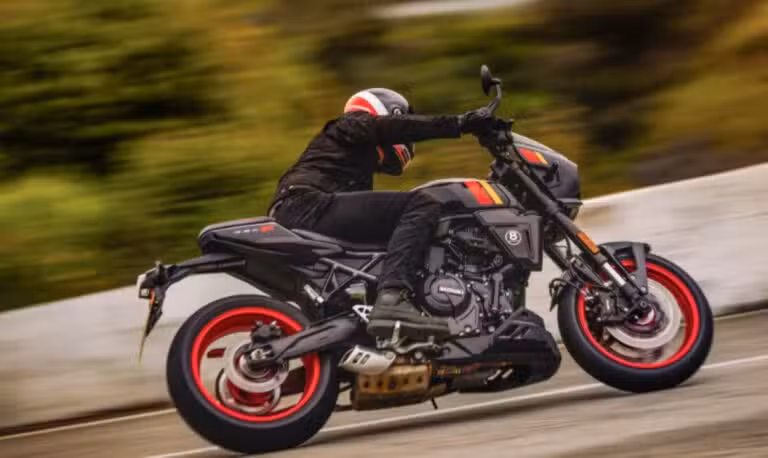 Suzuki GSX-8TT