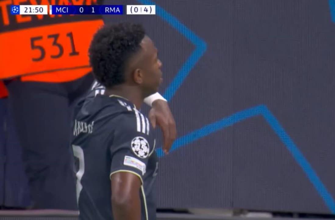 Vini Jr comemora gol pelo Real Madrid