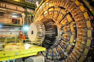 Cern 과학자들이 세계 최대 가속기에서 Xi-cc-plus 입자를 발견했습니다.