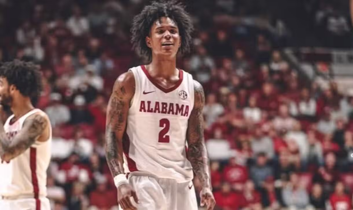 Aden Holloway - @ucancallmebiz
