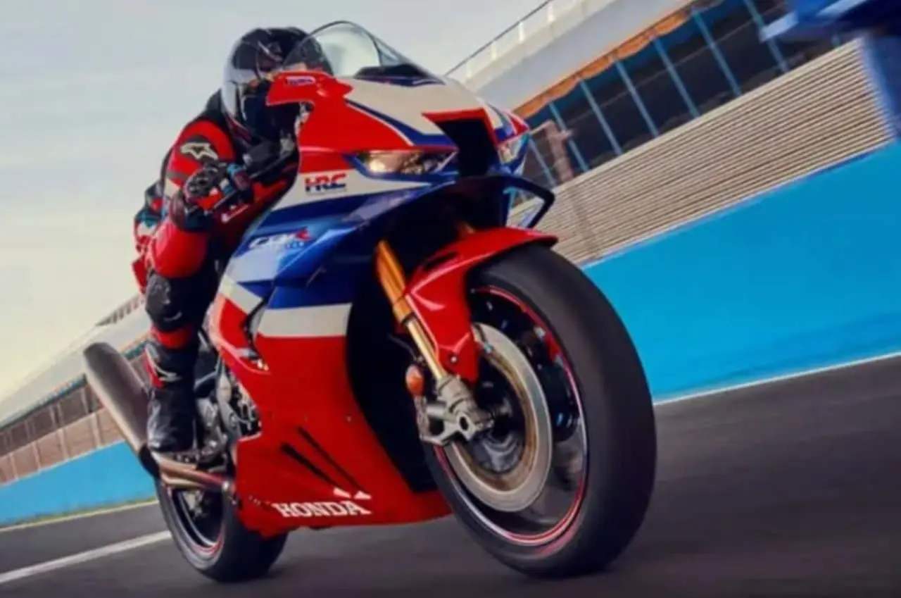 CBR 1000 RR-R Fireblade - Divulgação Honda