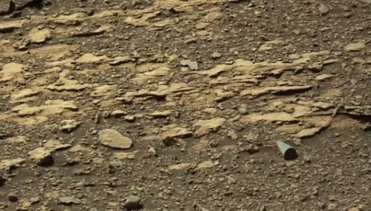 cilindro misterioso em Marte