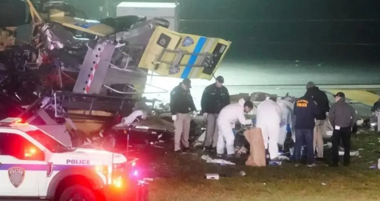 Dois pilotos morreram após um avião - BBC