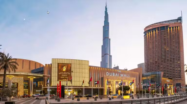 Dubai Mall - Stefan Tomic/istockphoto.com