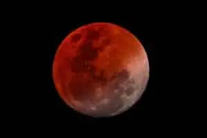 Horóscopo: eclipse da Lua de Sangue em agosto revela grandes transformações para cada signo
