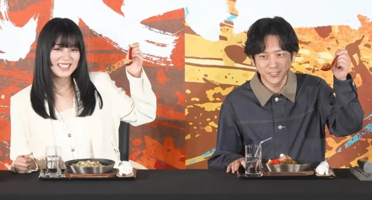 Elaiza Ikeda e Kazunari Ninomiya - Reprodução/ Youtube