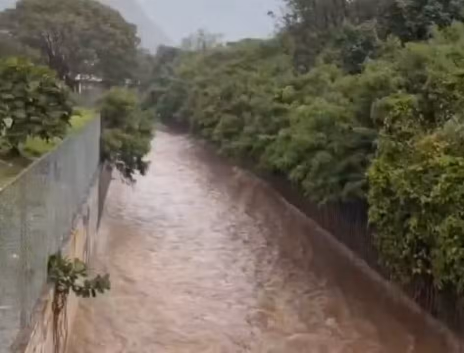 enchentes Havaí