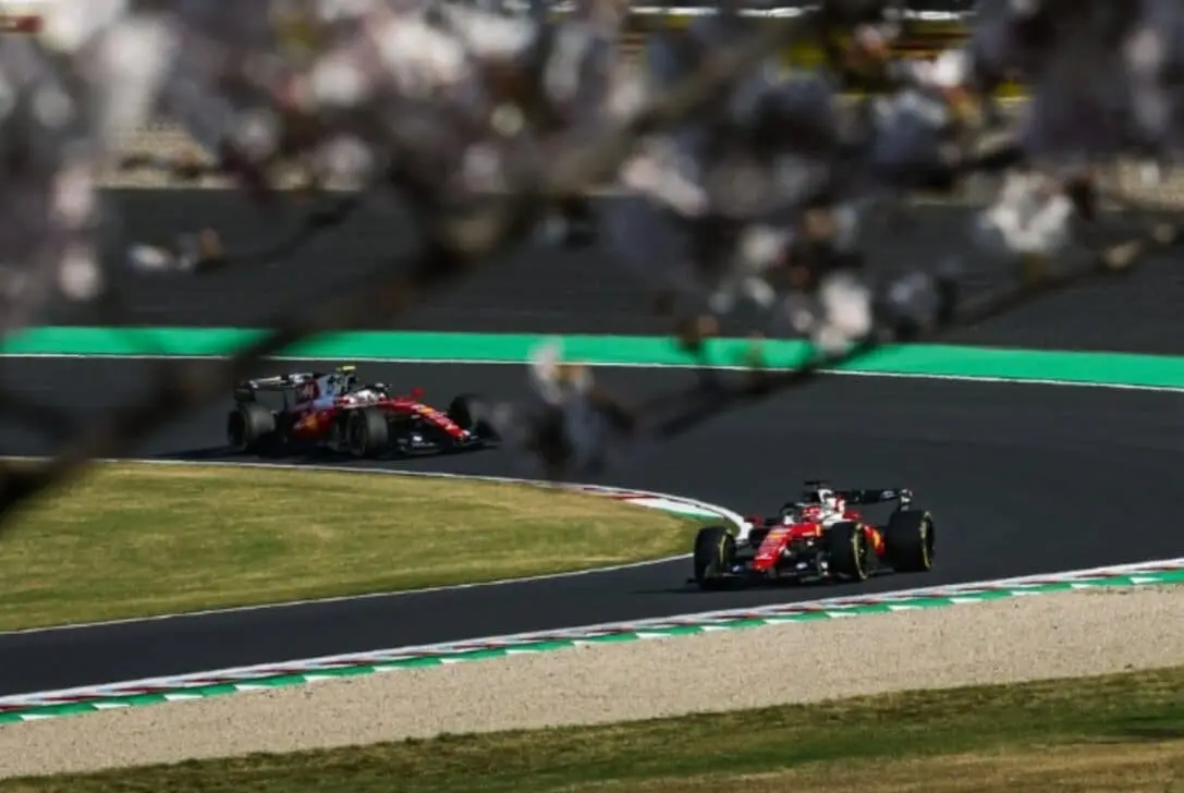 Hamilton og Leclerc - X.com/Scuderia Ferrari HP