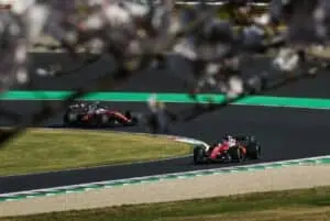 Mercedes, Japonya GP’sinde Formula 1’deki elektrik kesintisini aşarak, Suzuka’da Antonelli’nin pole pozisyonunda olduğu üst üste üçüncü bir-iki finiş elde etti