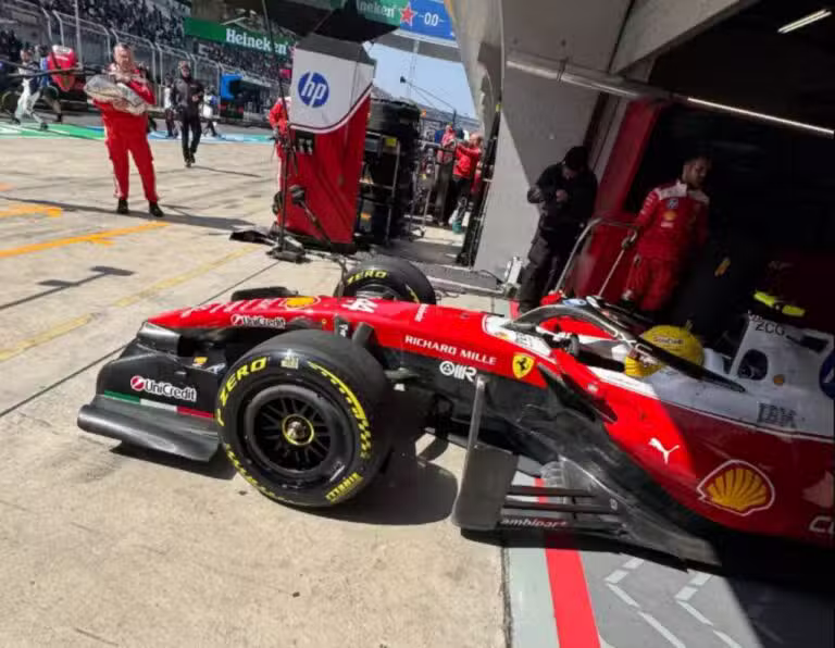 Hamilton - X.com/ Scuderia Ferrari HP