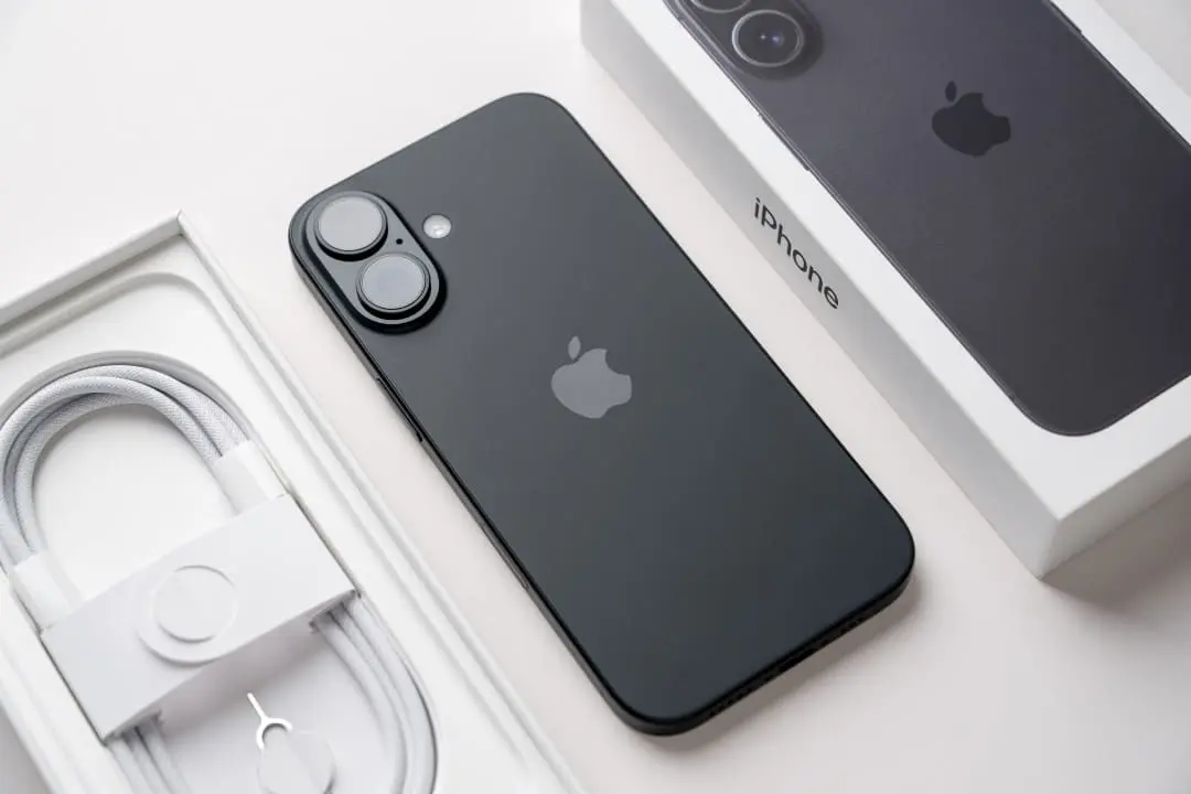 iPhone 16