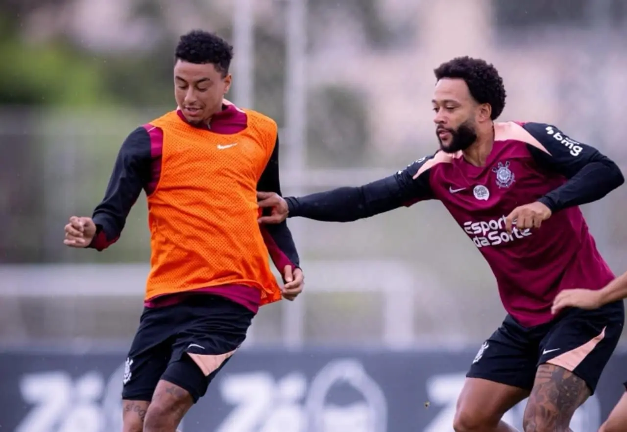 Jesse Lingard e Memphis Depay - Rodrigo Coca / Corinthians