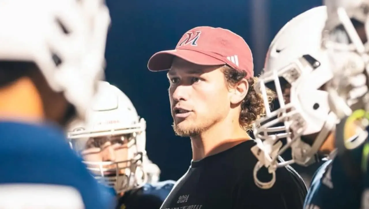 Leyton Hernandez, técnico da Veterans Memorial High School - Instagram