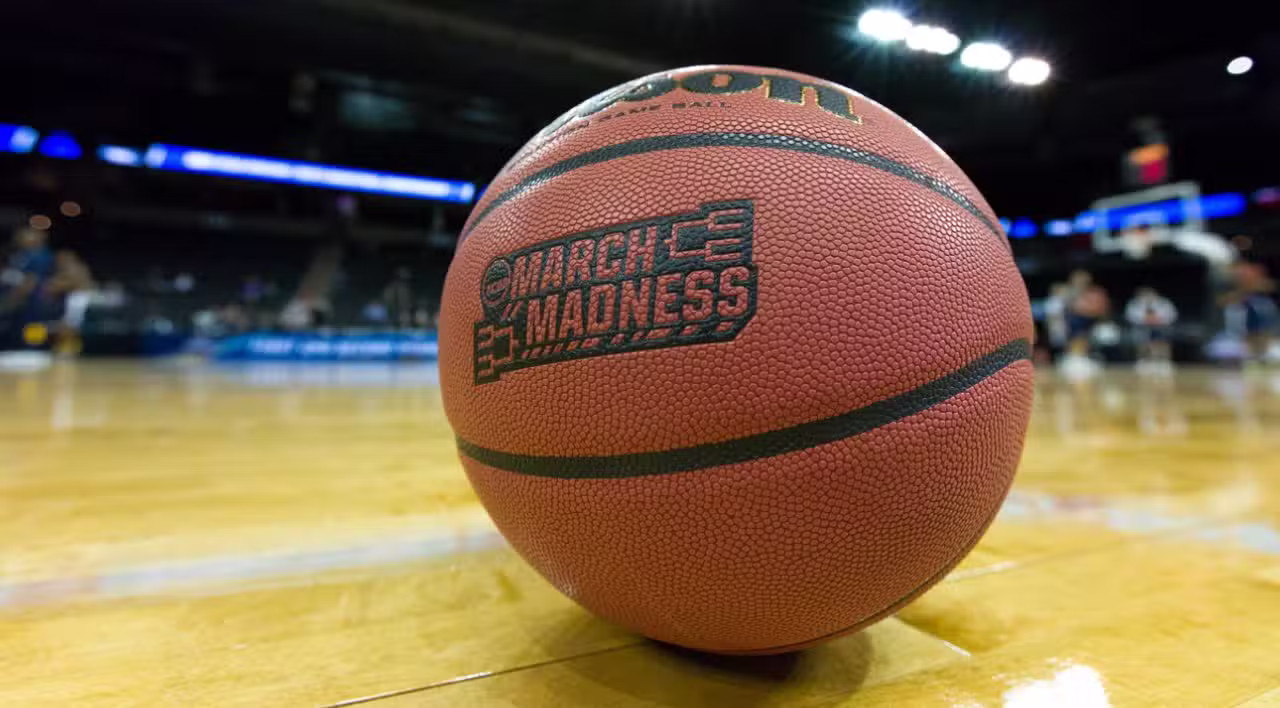 March Madness NBA - Al Sermeno Photography / Shutterstock.com