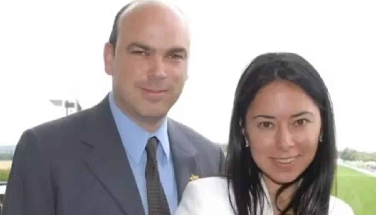 Mike Lynch e Angela Bacares - Reprodução