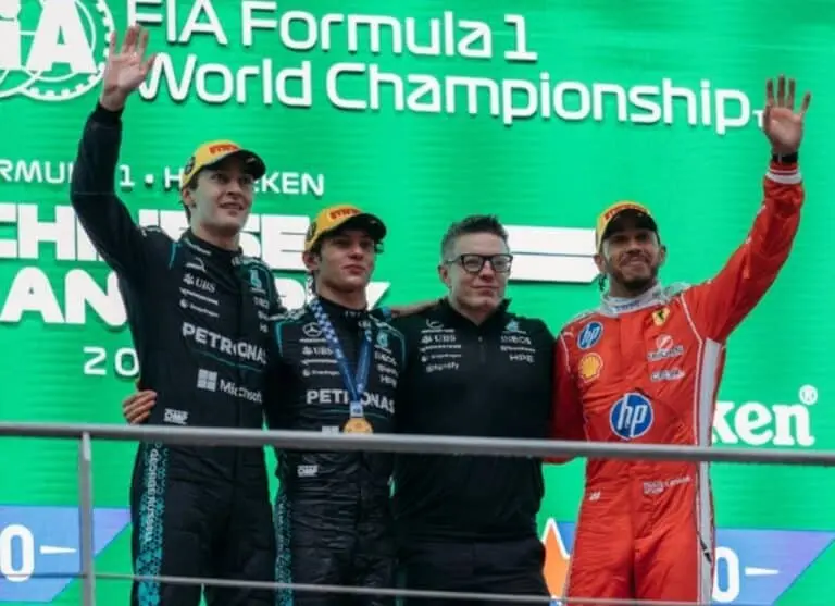 Russell, Antonelli e Hamilton - X.com/ Fórmula 1