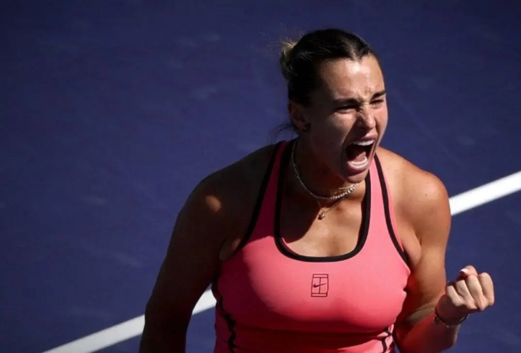 Sabalenka rivela il consumo di alcol e la tecnica per rompere le racchette dopo i titoli