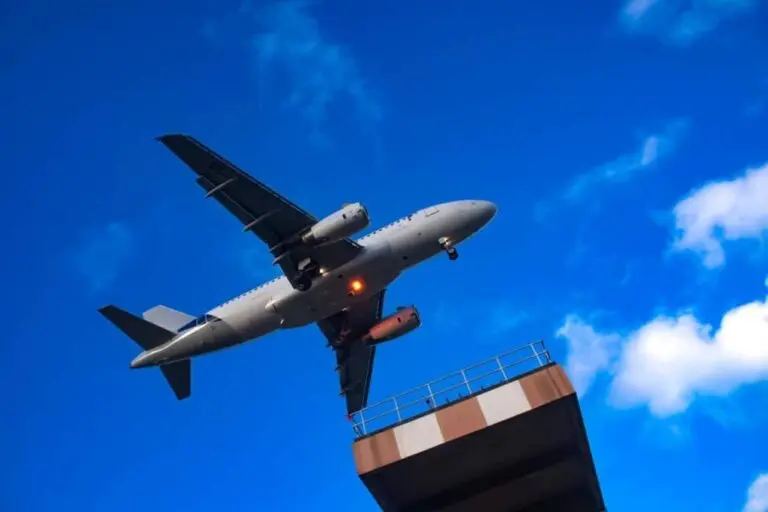 Avião