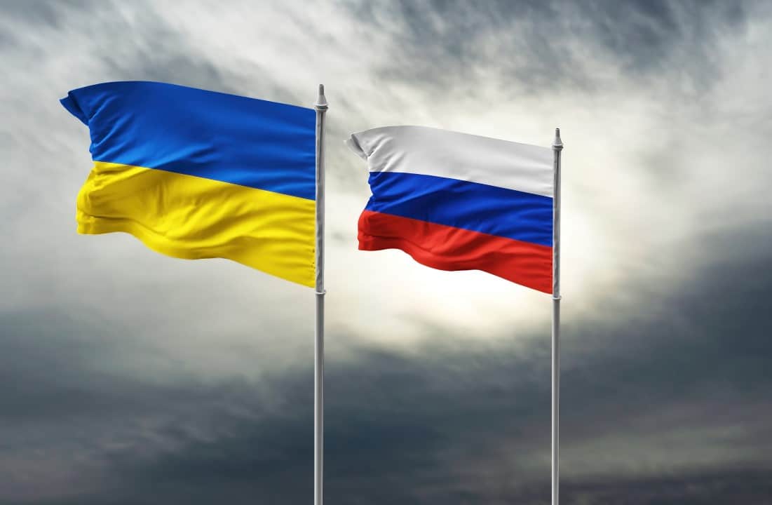 Bandeiras da Russia e Ucrania
