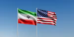 Navio de guerra dos EUA é atingido por mísseis iranianos no Estreito de Hormuz