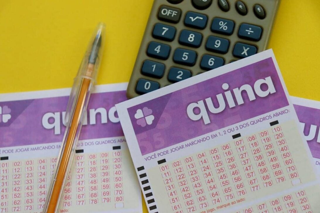 Bilhetes de loteria Quina da Caixa, calculadora