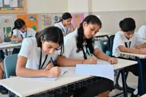 Guia para emissão da carteirinha de estudante em 2026 inclui alunos de cursos técnicos