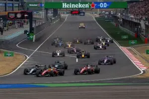 Fórmula 1: CEO Stefano Domenicali questiona valor de ultrapassagens ‘reais’