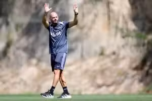 Botafogo recebe Chapecoense no Nilton Santos pela ida da quinta fase da Copa do Brasil e inicia busca por título inédito