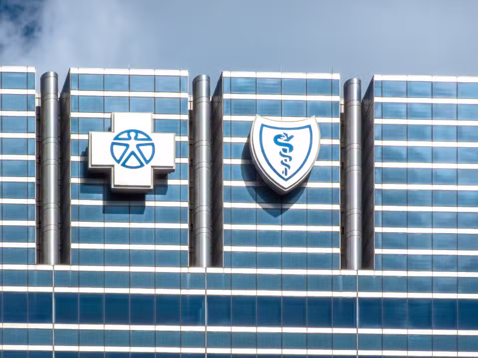 Logotipo &alpha;&pi;ό Blue Cross Blue Shield