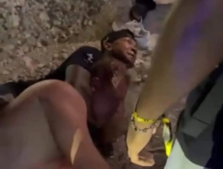 Lutador de MMA estrangula turista russo